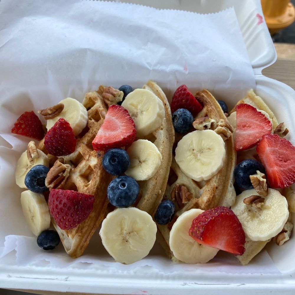 B Juiced - Waffles! - Juice Bars & Smoothies Near Me - Ferguson, Missouri B Juiced - Waffles! - Juice Bars & Smoothies Near Me - Ferguson, Missouri