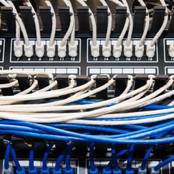 Service Informatique Webdesign Multimédia - computer technician | réparation ordinateur