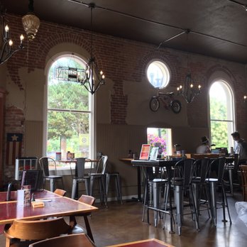 Brew Coffee & Tap House - Independence - Great natural light - Coffee & Tea Near Me - Independence, Oregon Brew Coffee & Tap House - Independence - Great natural light - Coffee & Tea Near Me - Independence, Oregon