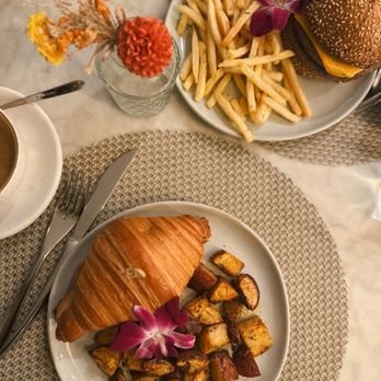 L'Artisane Creative Bakery - Bakeries Near Me - Coral Gables, Florida