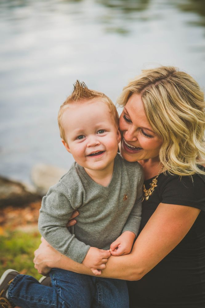 KAITLINSHERAN PHOTOGRAPHY Session Photography 869 Chalfont Dr, Sun