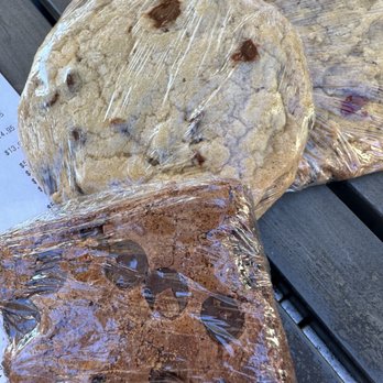 Lola's Cafe - Brownie, chocolate chip and cranberry nut cookies - Sandwiches Near Me - New Paltz, New York