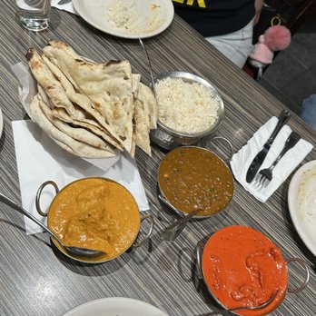 Himalayan Restaurant - Family Meal For 5-6 People: Chicken Makhani, Daal Makhani, Chicken Tikka Masala - Indian Near Me - Chicago, Illinois