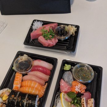 Park Restaurant - Fresh sushi well packaged, and came with this nice bag for delivery! - Asian Fusion Near Me - Westmount, Quebec