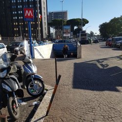 Metro EUR Palasport - Linea B