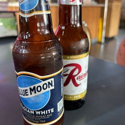 Cruisers Pizza - Excellent bottled beer options