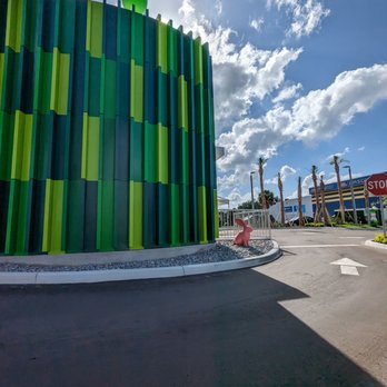 Greenlane - Drive thru - Fast Food Near Me - Tampa, Florida