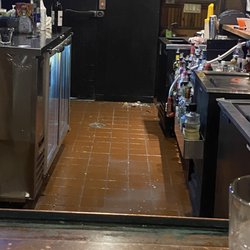 Half Shell Oyster House - Bar area