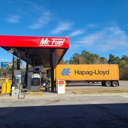 Pilot Travel Center - Called Mr Fuel & has truck gas too