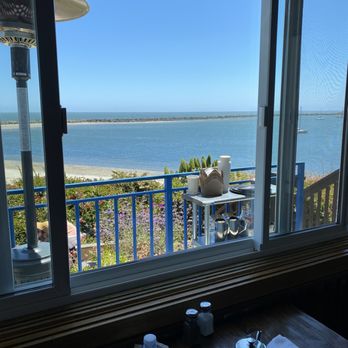 Sam's Chowder House - Seafood Near Me - Half Moon Bay, California