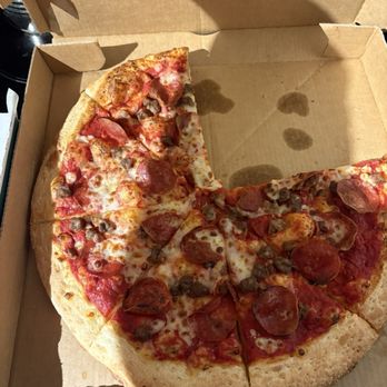 Papa Johns Pizza - This was ordered with extra cheese. - Pizza Near Me - Royston, Georgia Papa Johns Pizza - This was ordered with extra cheese. - Pizza Near Me - Royston, Georgia