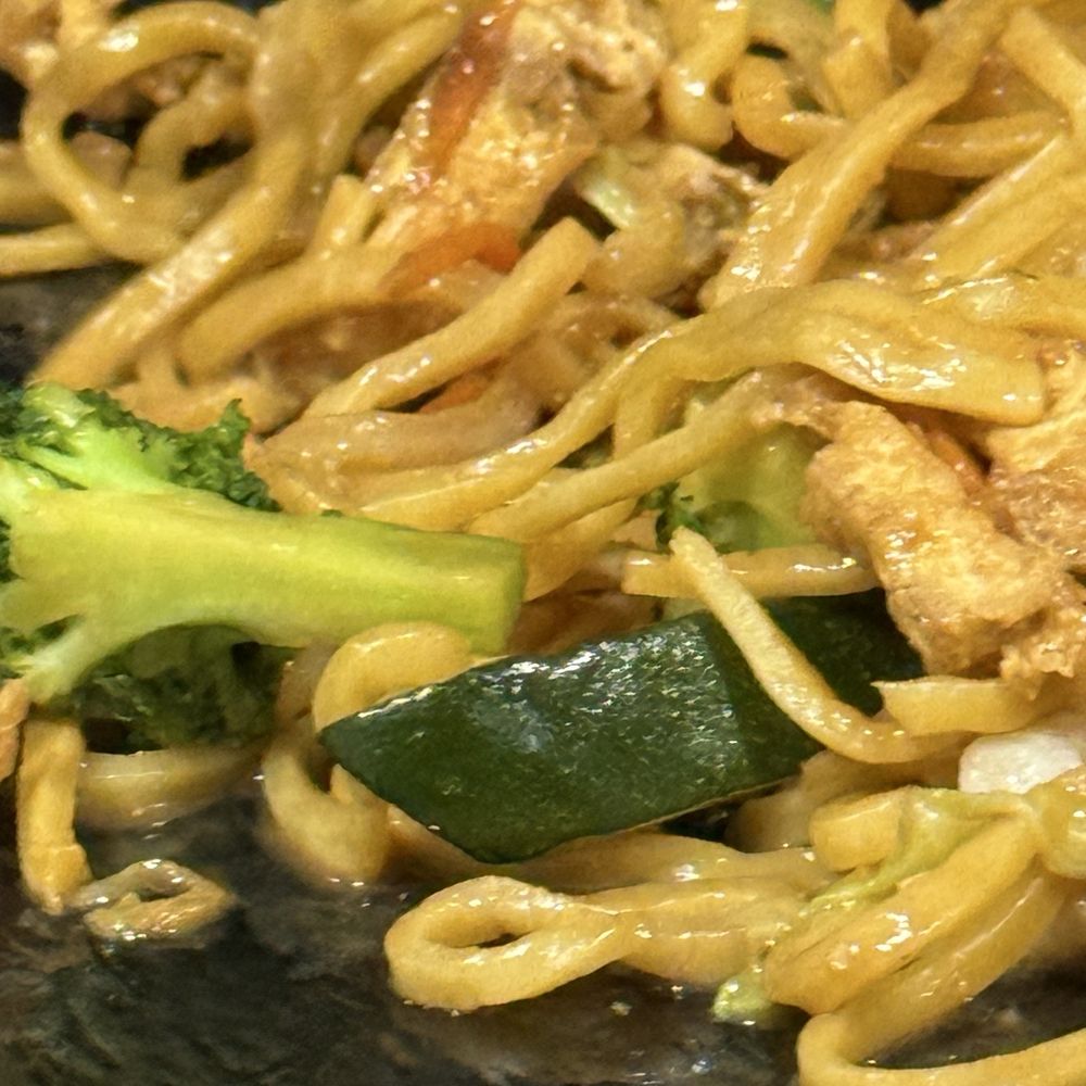 209 Food Hall - Lo Mein - Pan Asian Near Me - Washington, DC, District of Columbia