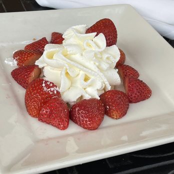 The Cheesecake Factory - Strawberries and cream - American Near Me - Oxnard, California The Cheesecake Factory - Strawberries and cream - American Near Me - Oxnard, California
