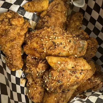 Kingbop - Honey garlic wings - Korean Near Me - Los Angeles, California Kingbop - Honey garlic wings - Korean Near Me - Los Angeles, California