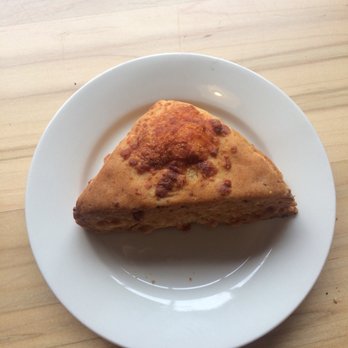 Daily Press Coffee and Bar - Cheddar apple scone (insta: @yumshorty) - Coffee & Tea Near Me - Brooklyn, New York