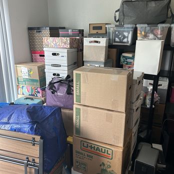 Movers by the Sea - Packed boxes - Movers Near Me Movers by the Sea - Packed boxes - Movers Near Me