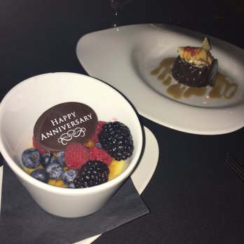 Different Pointe of View - The best creme brûlée I have tried ! - New American Near Me - Phoenix, Arizona