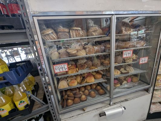 El Chico Produce by null