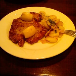 S'Maillinger - Steirer Schnitzel mit Bratkartoffeln