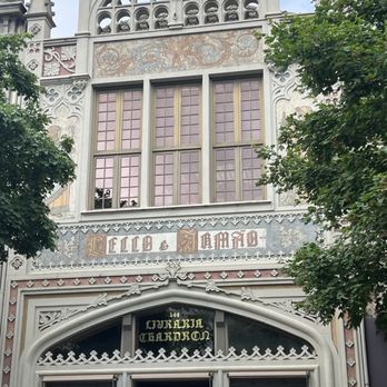 Livraria Lello - Front of bookstore - Bookstores Near Me - Porto, 13 Livraria Lello - Front of bookstore - Bookstores Near Me - Porto, 13