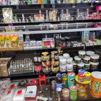 Smoker's Paradise - CBD largest - Tobacco Shops Near Me - Porterville, California Smoker's Paradise - CBD largest - Tobacco Shops Near Me - Porterville, California