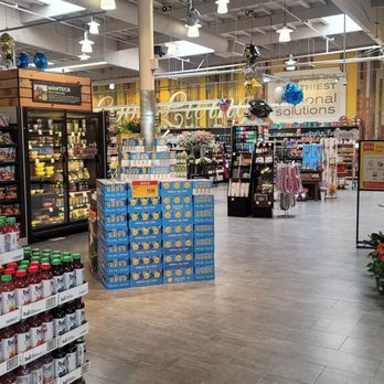 Raley's - Wide open spaces - Grocery Near Me - Benicia, California