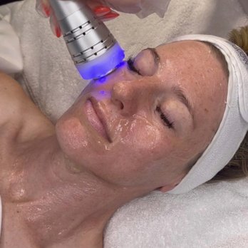 Fluorescent Skin - Estheticians Near Me - North Hollywood , California