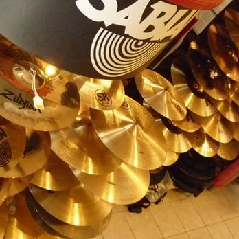 Long & McQuade - Musical Instruments & Teachers Near Me - St. Catharines, Ontario