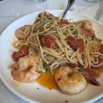 La Lanterna - Spaghetti con Frutti di Mare (shrimp only) - Pizza Near Me - Detroit, Michigan