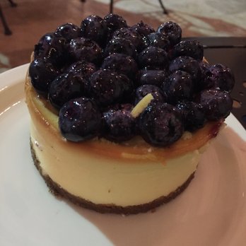 Urth Caffé-Pasadena - blueberry cheesecake - Cafes Near Me - Pasadena, California
