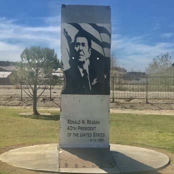 Ronald Reagan Park - Monument picture of Ronald Reagan - Dog Parks Near Me - San Bernardino, California