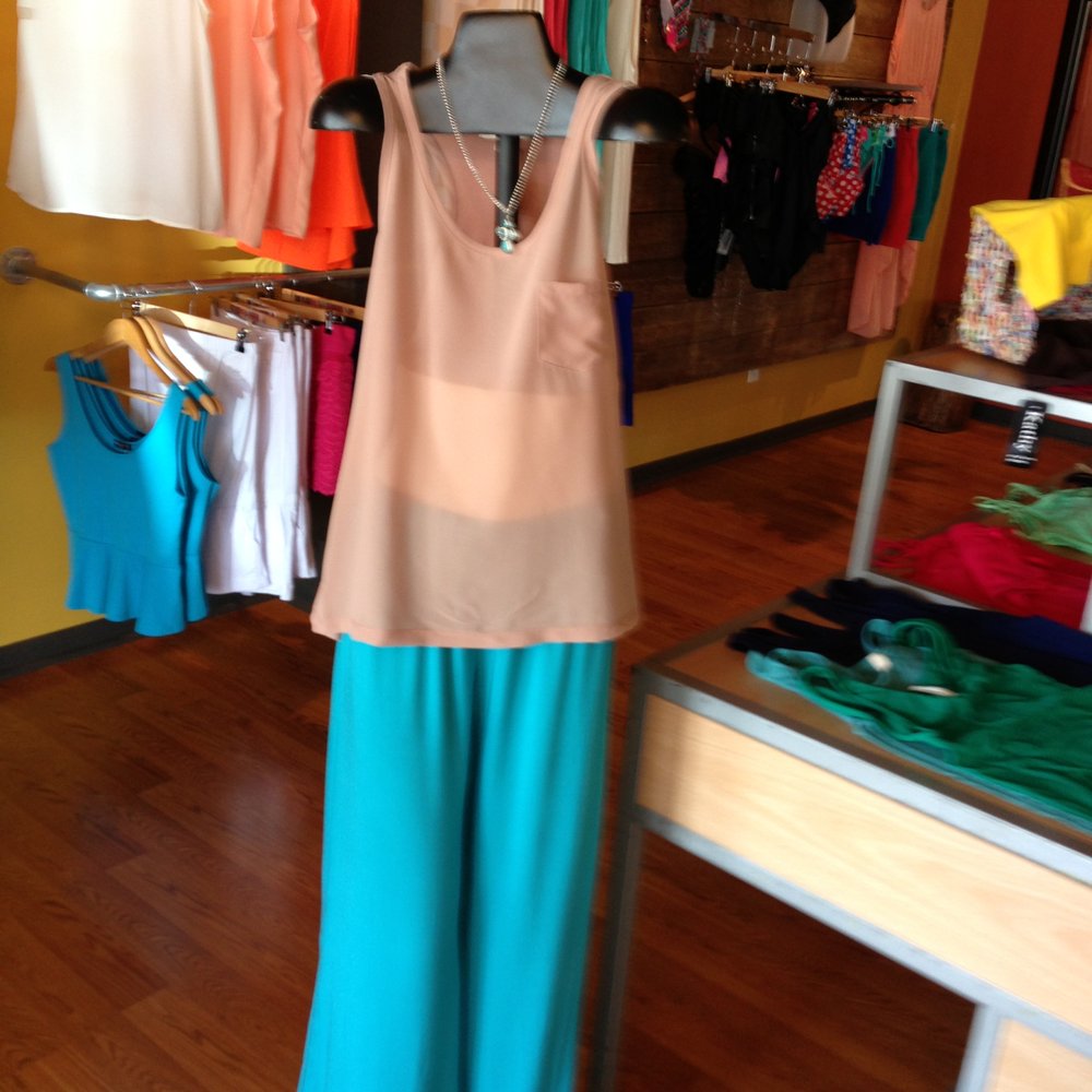 LaynaBella's - Women's Clothing Near Me - Ottawa, Illinois LaynaBella's - Women's Clothing Near Me - Ottawa, Illinois