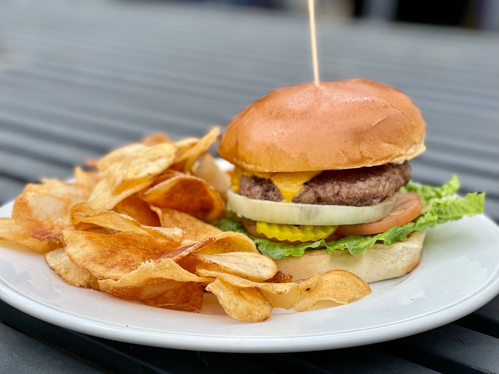 NEPTUNE’S GRILLE + BAR Updated September 2024 35 Photos 568 E