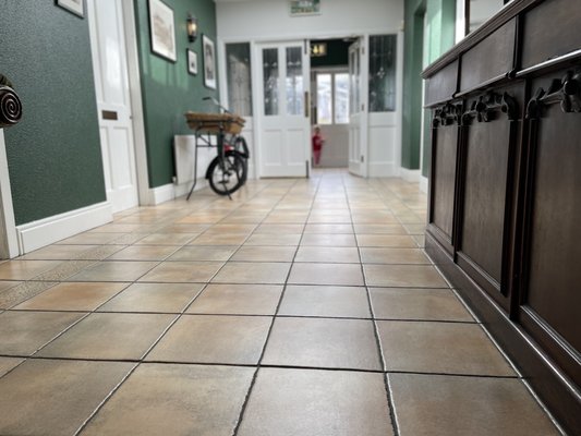 Paddy Burkes Bar & Restaurant by null