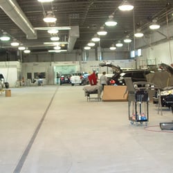 Henry's Collision Center