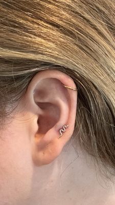 First ☆ Pierce  203Jewelry Triple Flower Helix Piercing 925 Sterling Silver | Musemond