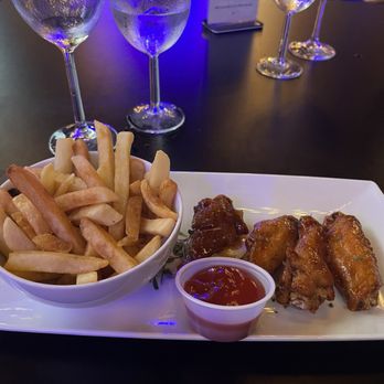 Avenue Blu - Bourbon chicken wings and fries - Southern Near Me - Tampa Bay, Florida