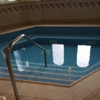 Pacific Waters Spa - Jacuzzi (could have been warmer) - Massage Near Me - Huntington Beach, California