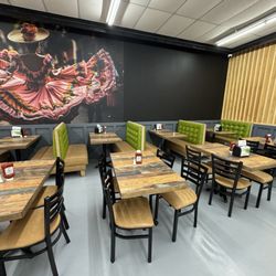 El Ranchito Supermarket - Dining room