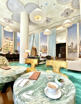 Lounge on Pearl by null