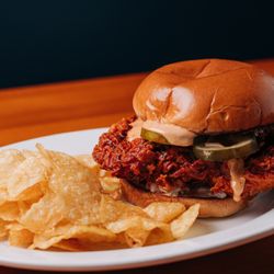 Mallards Southern Kitchen - Tennessee Hot Chicken Sandwich