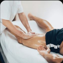 Luisa's Massage Therapy - Sports massagedestinado a aliviar tensiones musculares pre y post deportivas.