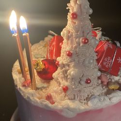 Ventito Bakery - Dairy free 6" one tier chocolate Christmas cake