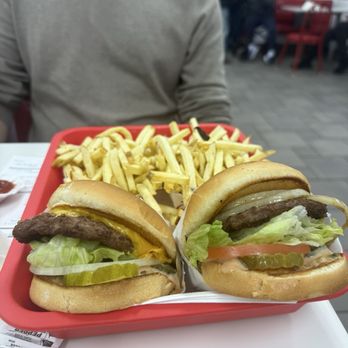 In-N-Out Burger - Fast Food Near Me - Hayward, California In-N-Out Burger - Fast Food Near Me - Hayward, California