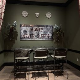 One of the areas with smaller group table.