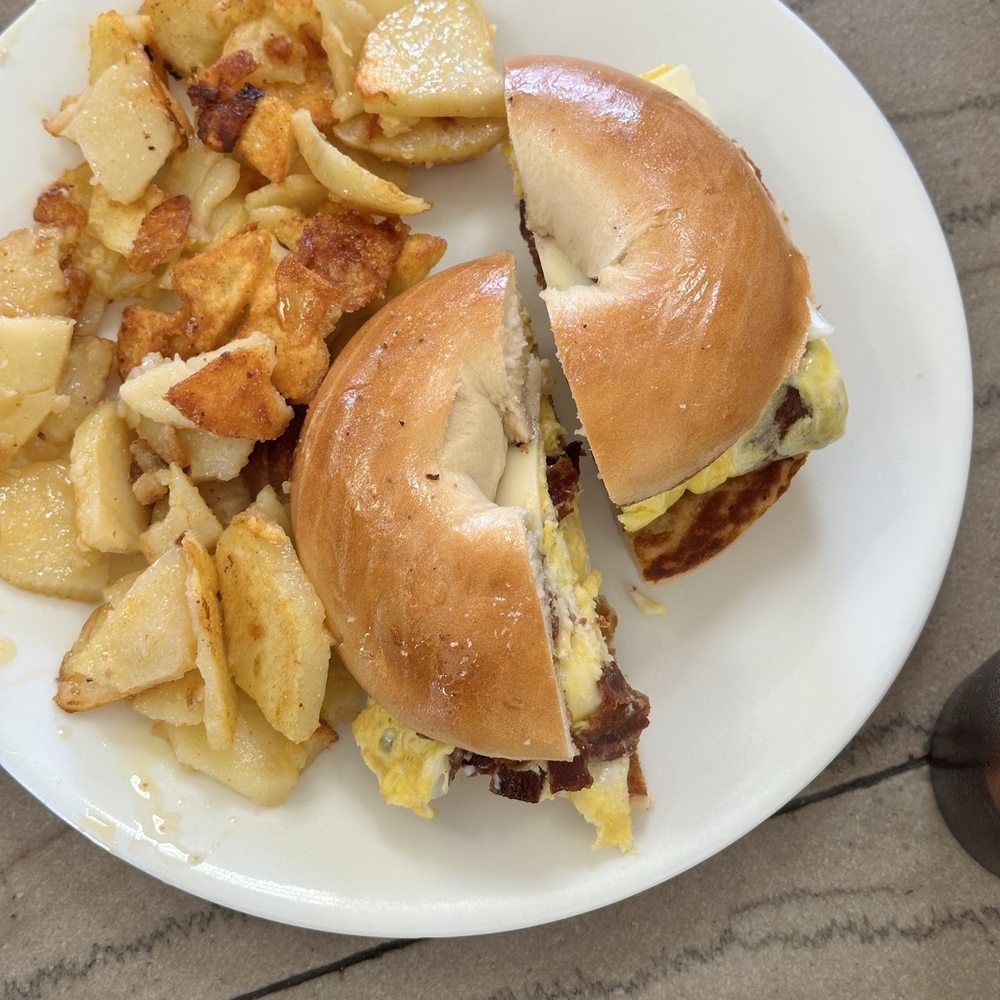 Wilson's Diner - Bacon, Egg, & Cheese on a bagel - American Near Me - Waltham, Massachusetts Wilson's Diner - Bacon, Egg, & Cheese on a bagel - American Near Me - Waltham, Massachusetts