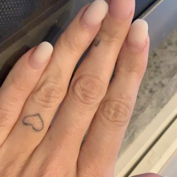 Le Nails - Two different colored gel powders  but my complaints were outrageous.... - Nail Salons Near Me - Jacksonville, Florida