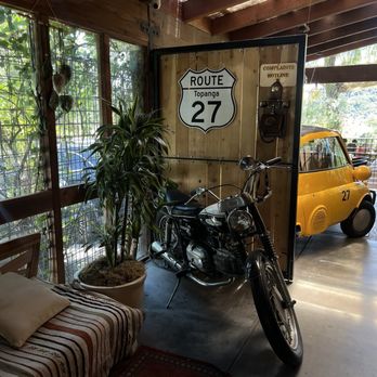 Cafe on 27 - Entrance - Breakfast & Brunch Near Me - Topanga, California
