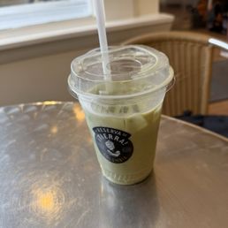 Iced lavender oatmilk matcha, very very good! Iced lavender oatmilk matcha, very very good!