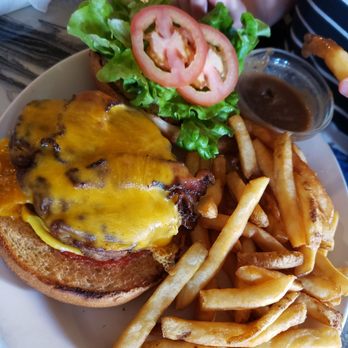 Pappa's Family Restaurant - Bacon cheddar burger - Steakhouses Near Me - Edmonton, Alberta Pappa's Family Restaurant - Bacon cheddar burger - Steakhouses Near Me - Edmonton, Alberta
